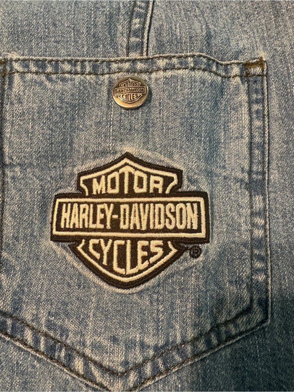 Harley-Davidson Light Blue Denim Sleeveless Button-Front Vest - Picture 3 of 6